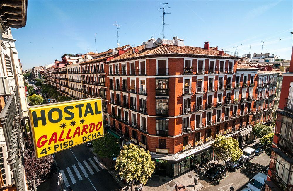 Hostal Gallardo Madrid Bagian luar foto