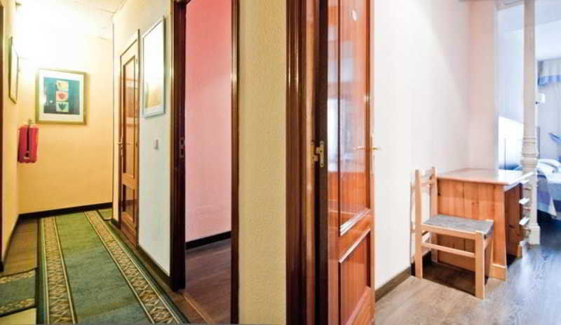 Hostal Gallardo Madrid Bagian luar foto